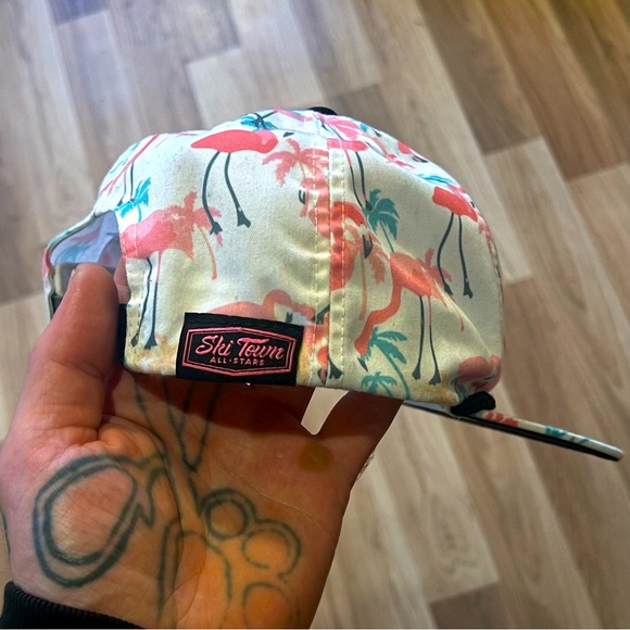 Ski Town All Stars party hat - Picture 2 of 3